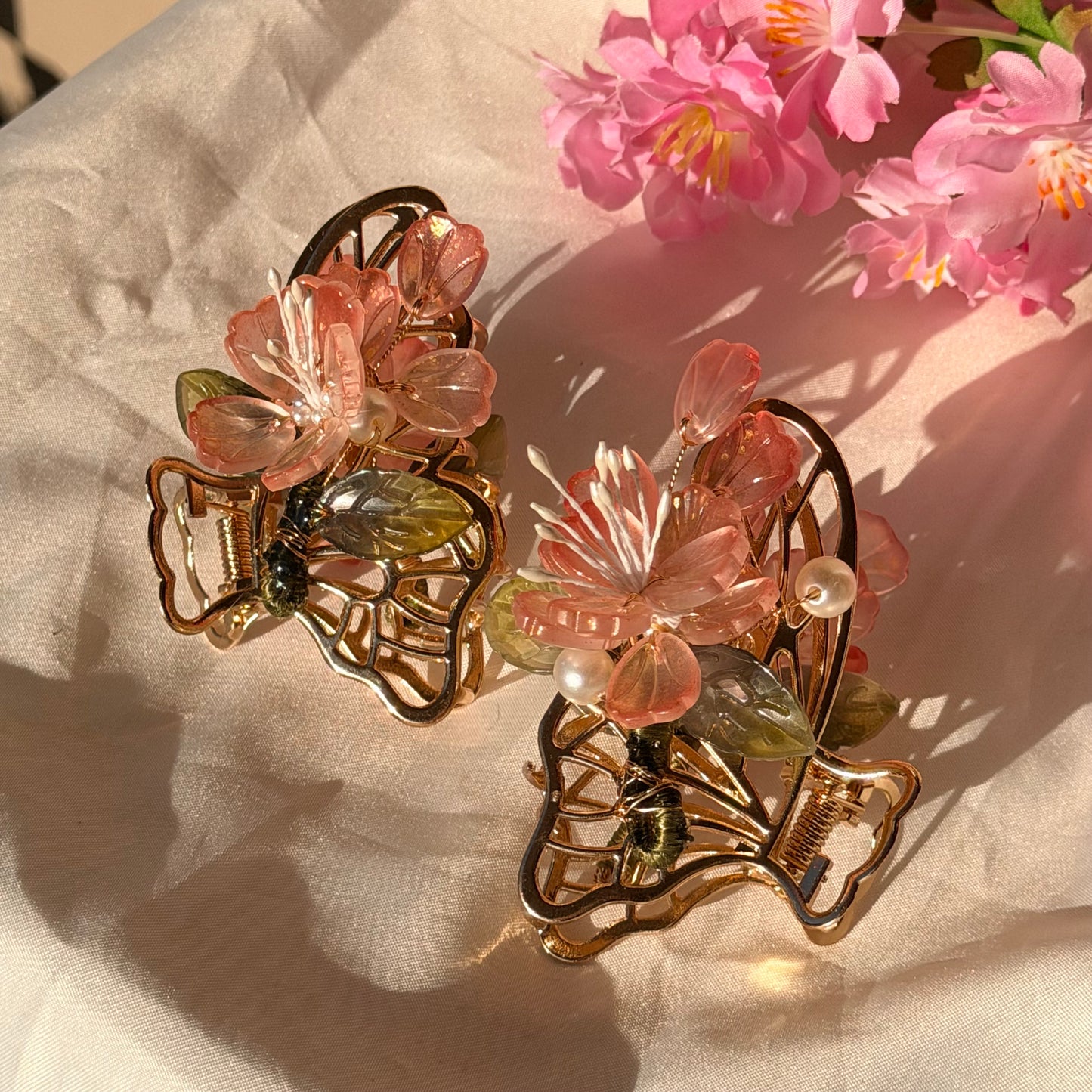 [LIMITED] Cherry blossom hair claw