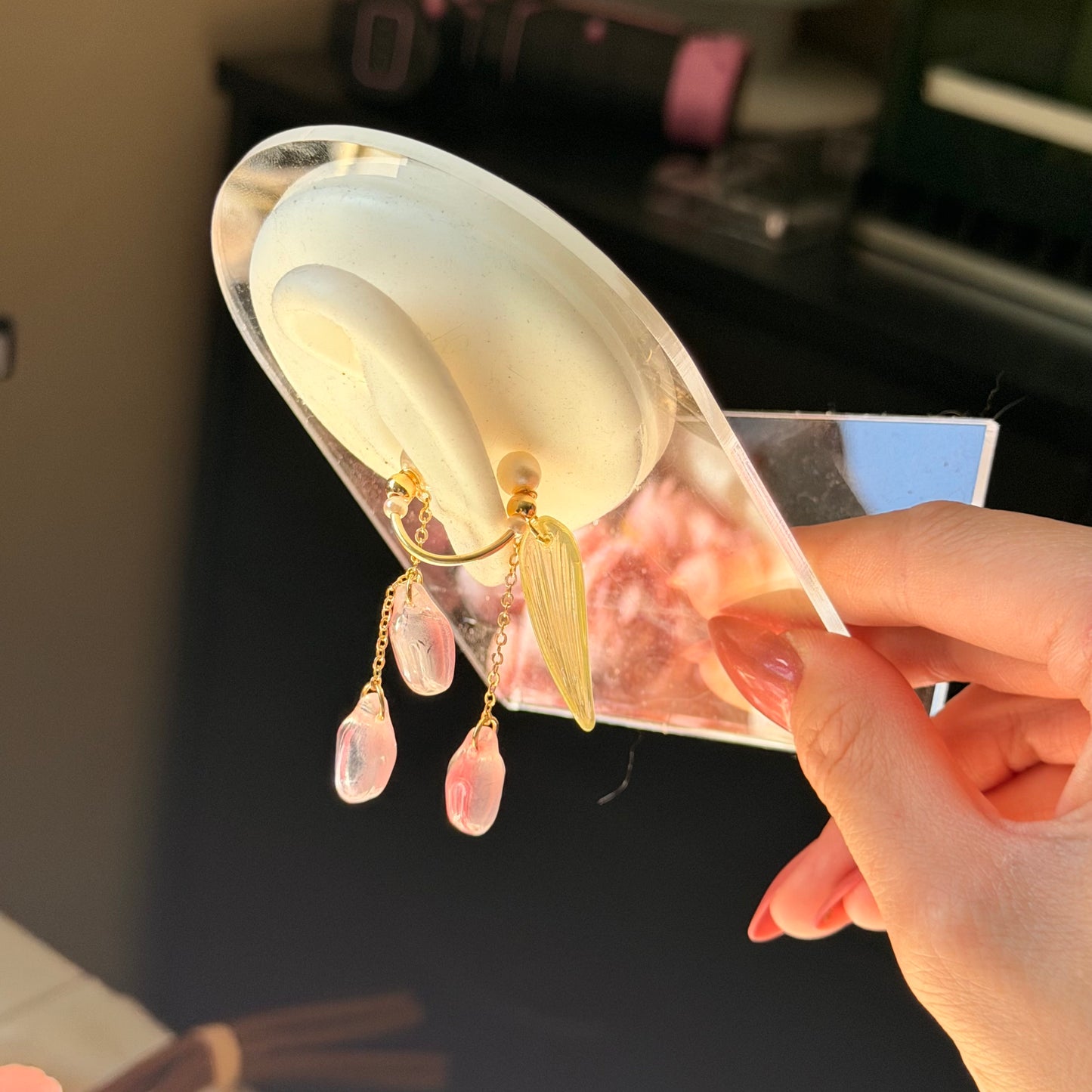 Piercing free tulip ear cuffs