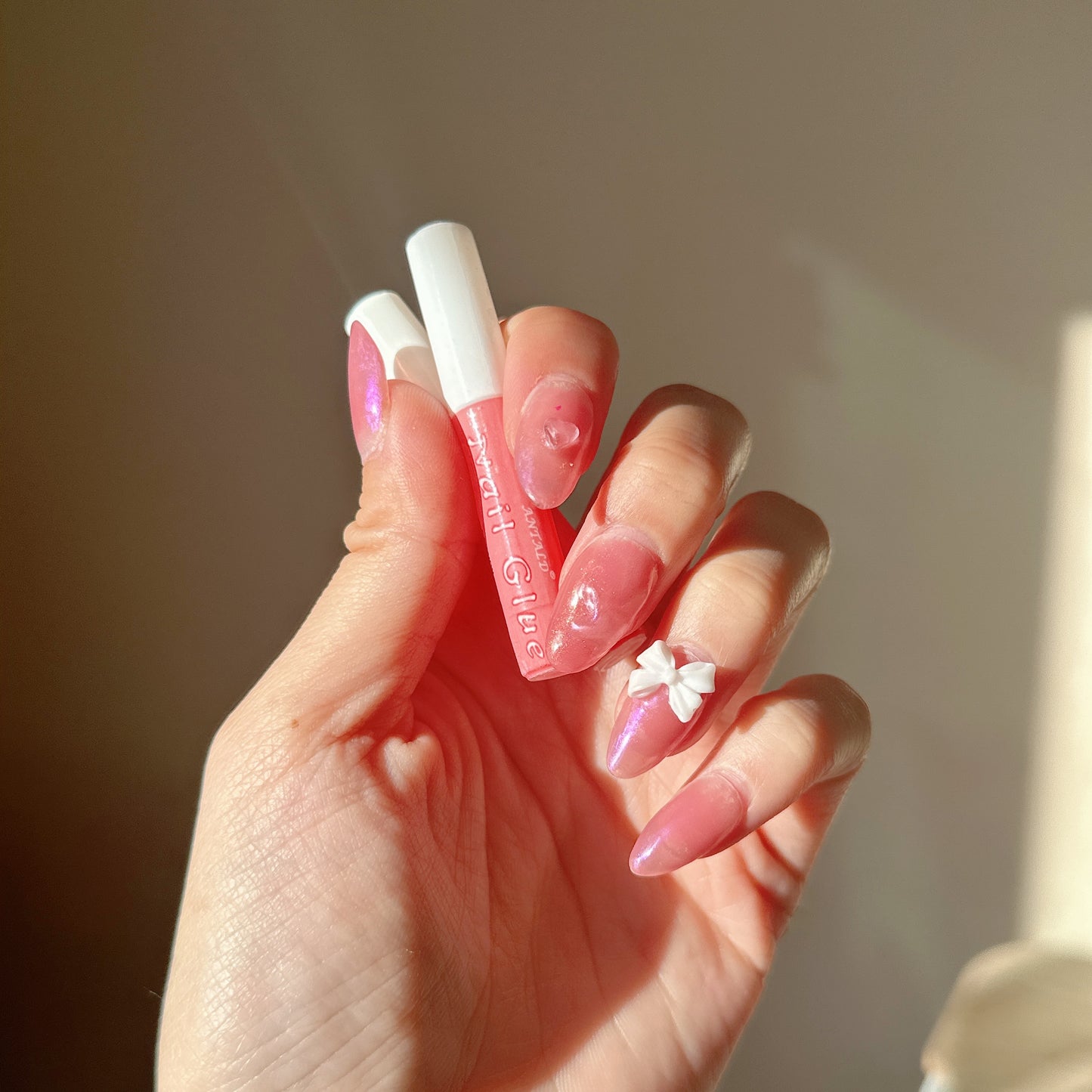 Nail Glue (x1)