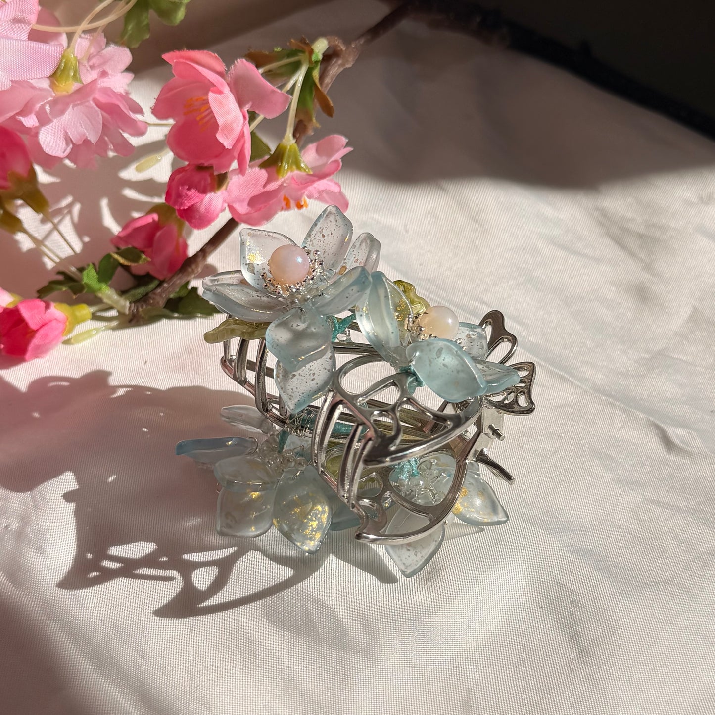 [LIMIITED] Glacial Petals Hair Claw