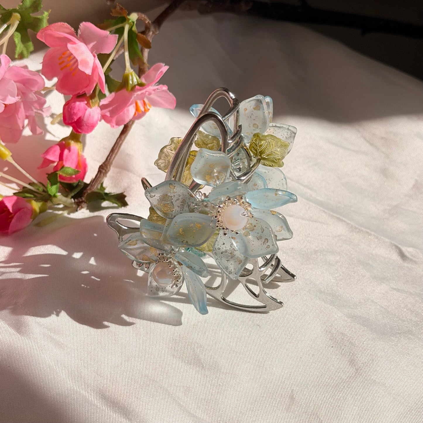 [LIMIITED] Glacial Petals Hair Claw