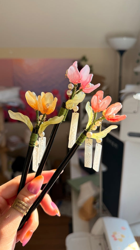 Tulip Hair Stick