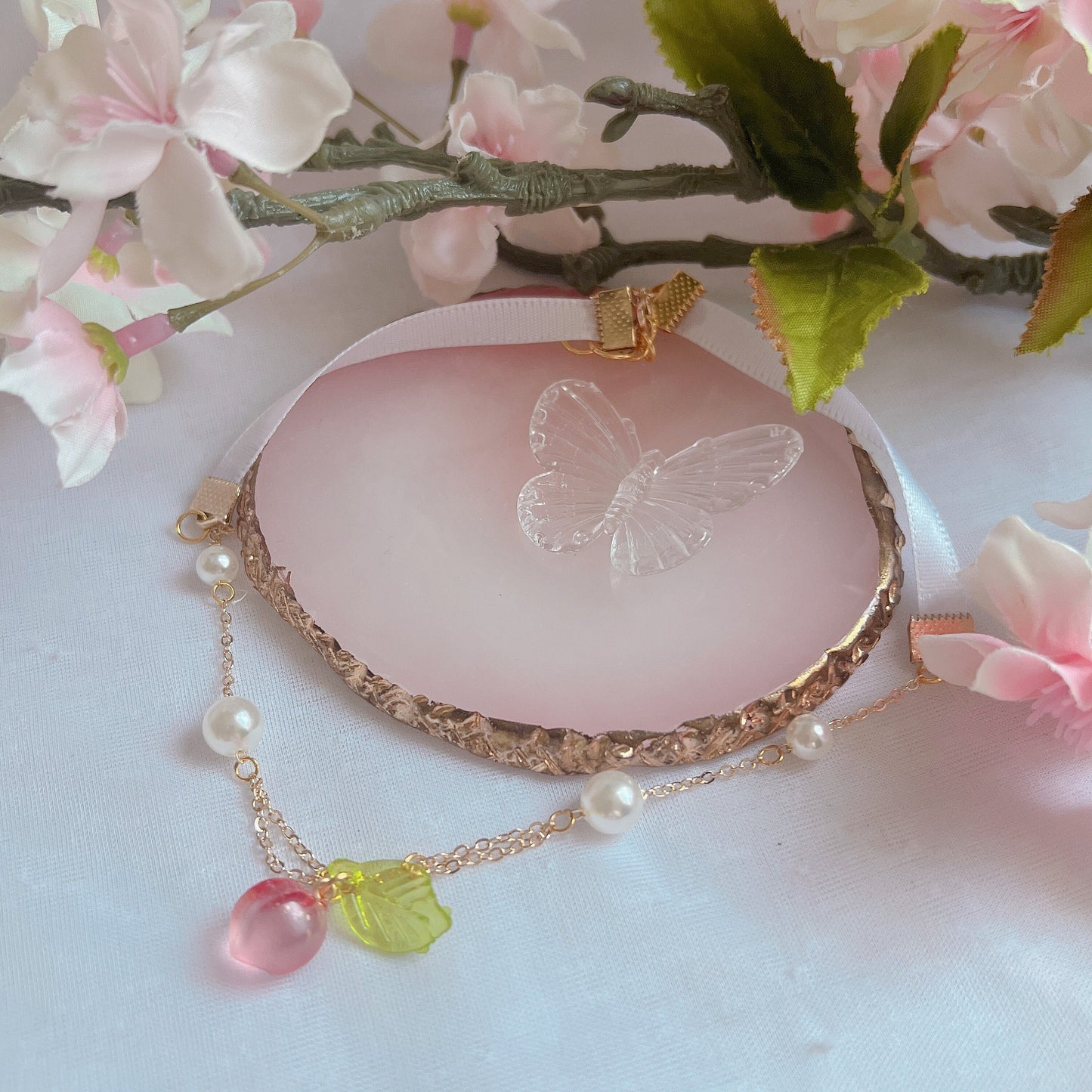 Peach Pendant Choker