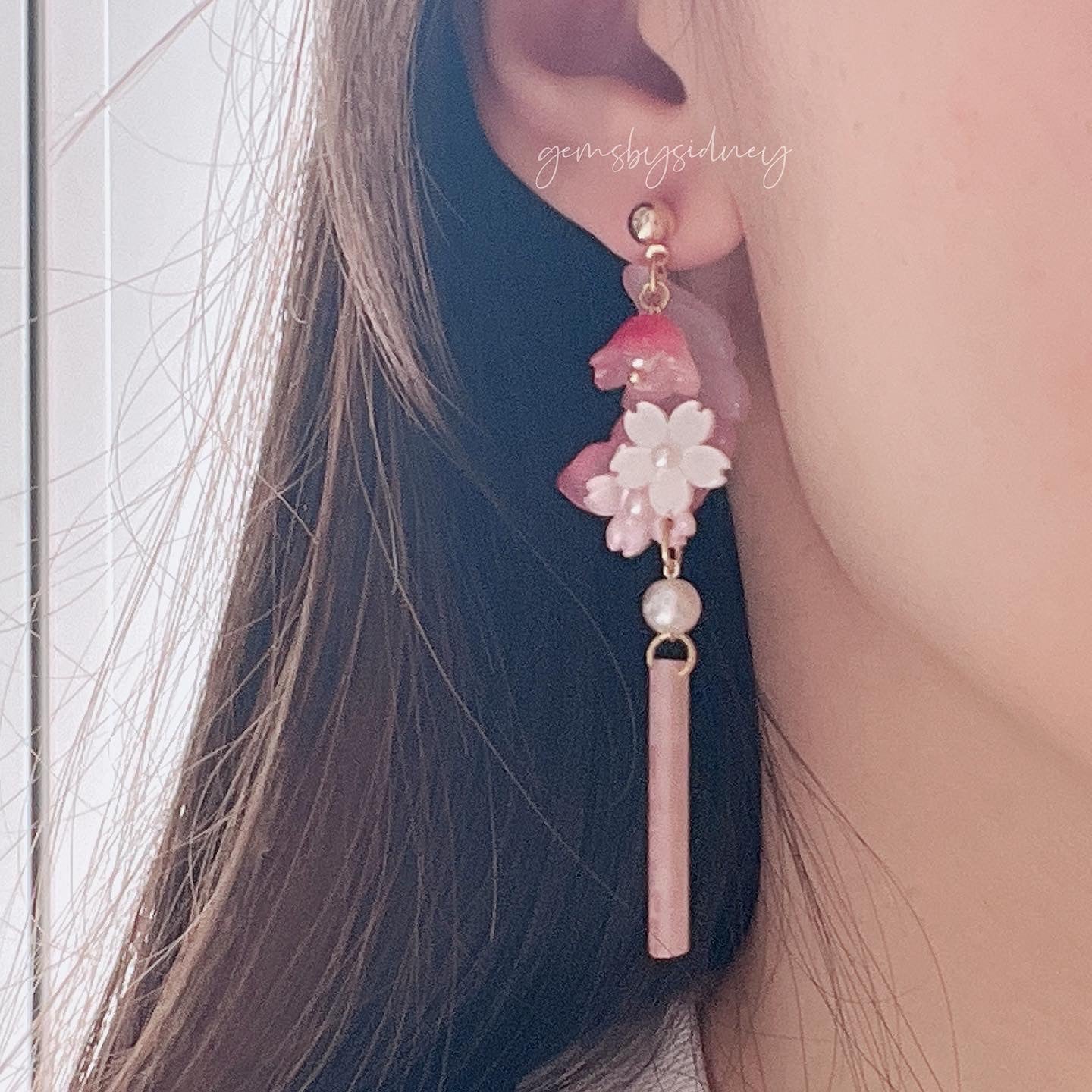 Asymmetric cherry blossom chimes