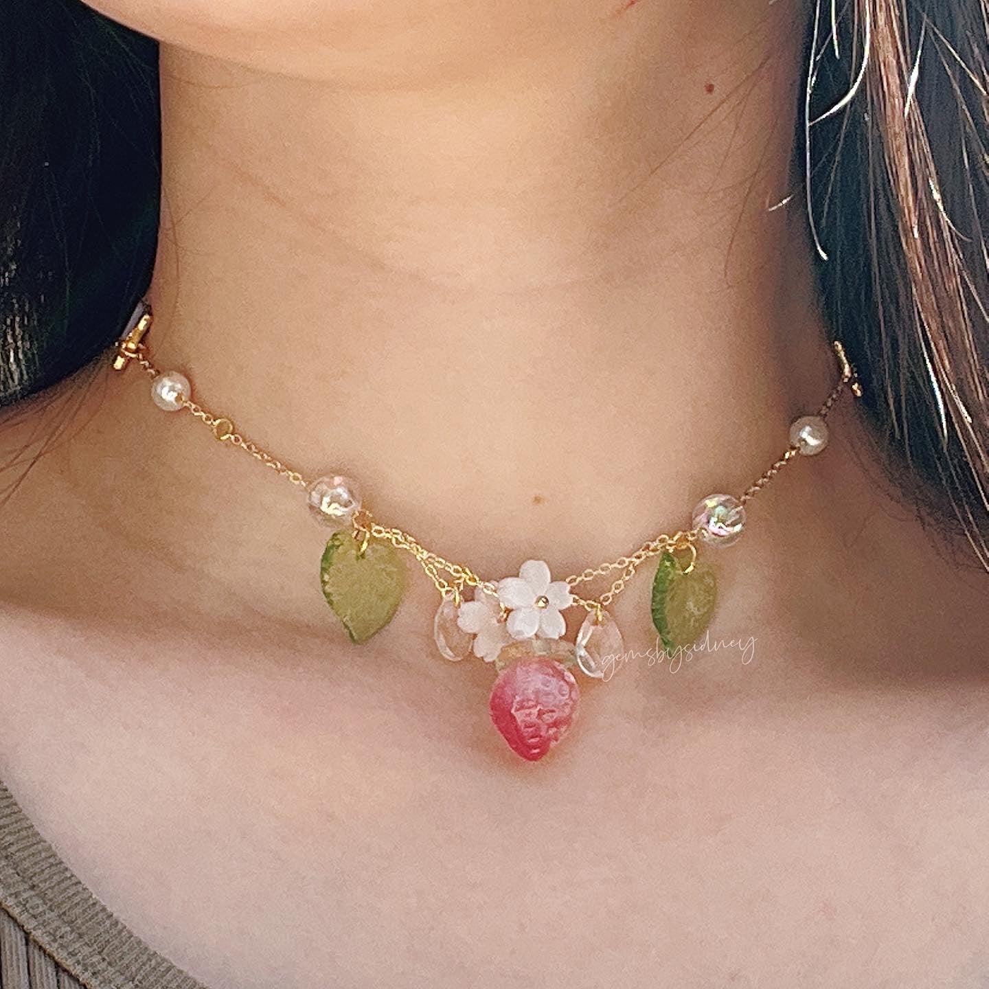 Strawberry choker