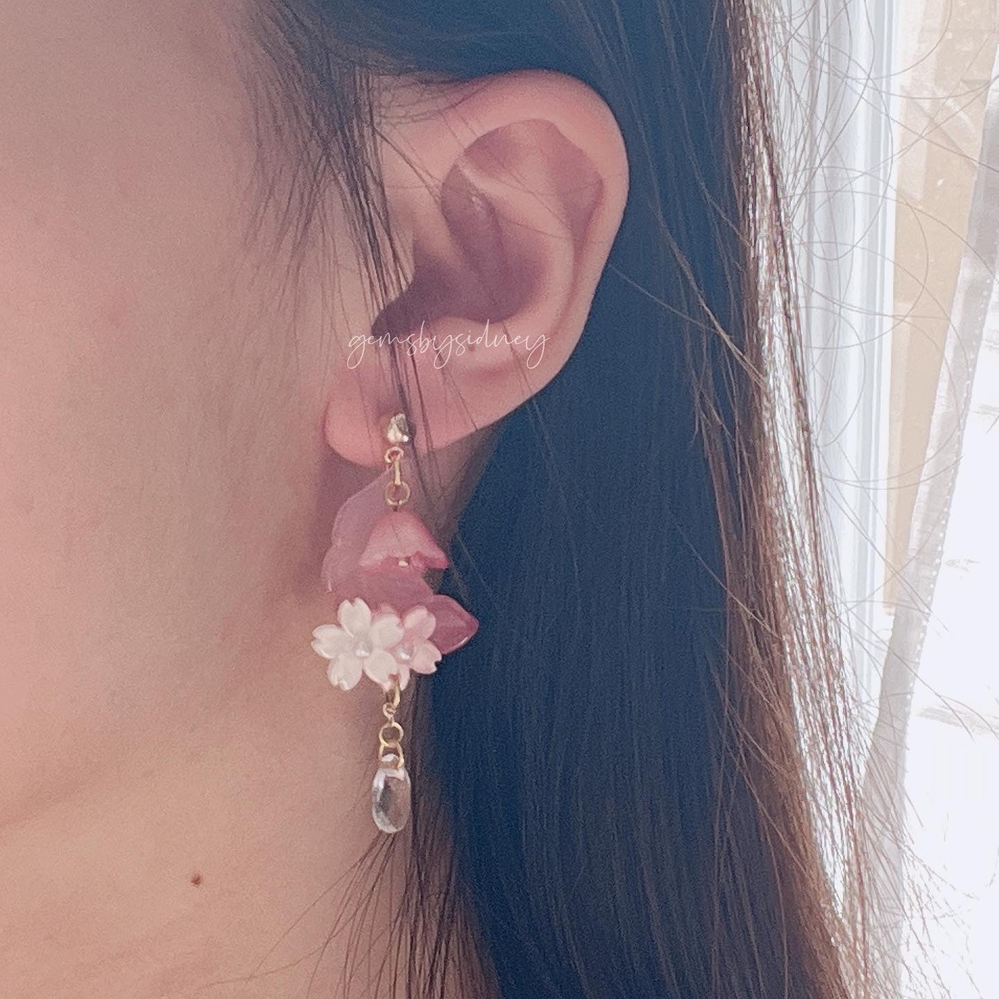 Asymmetric cherry blossom chimes